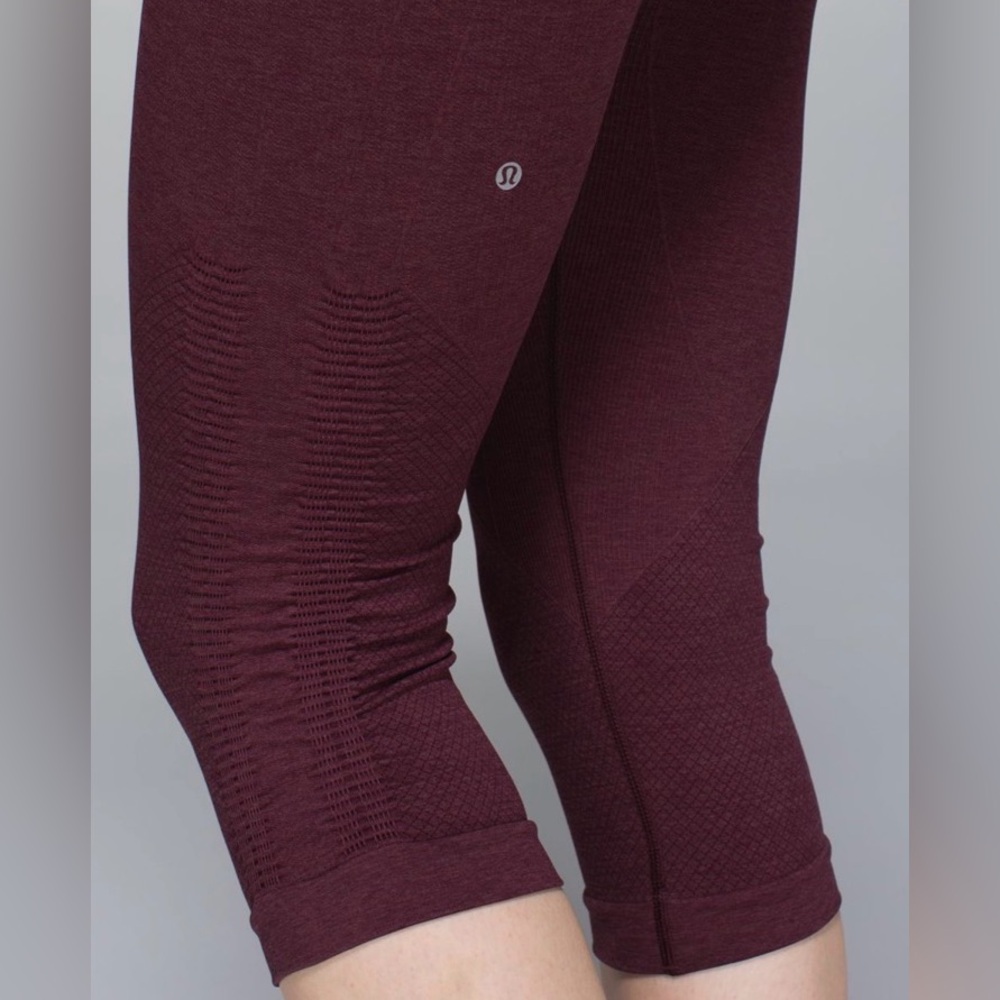 Lululemon In the Flow Crop II - Picture 3 of 5